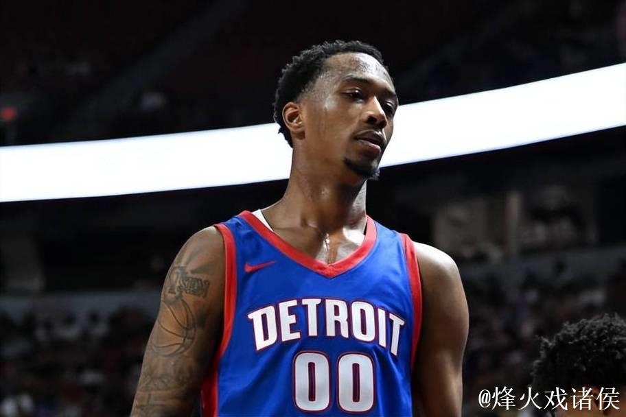 活塞主帅:霍兰德做了很多脏活累活,这些细节帮球队赢球 活塞主帅:霍兰德做了很多脏活累活,这些细节帮球队赢球